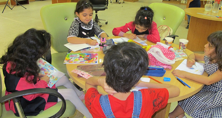 برگزاری جلسه قصه‌گویی خلاق در کتابخانه مرکزی دانشگاه 